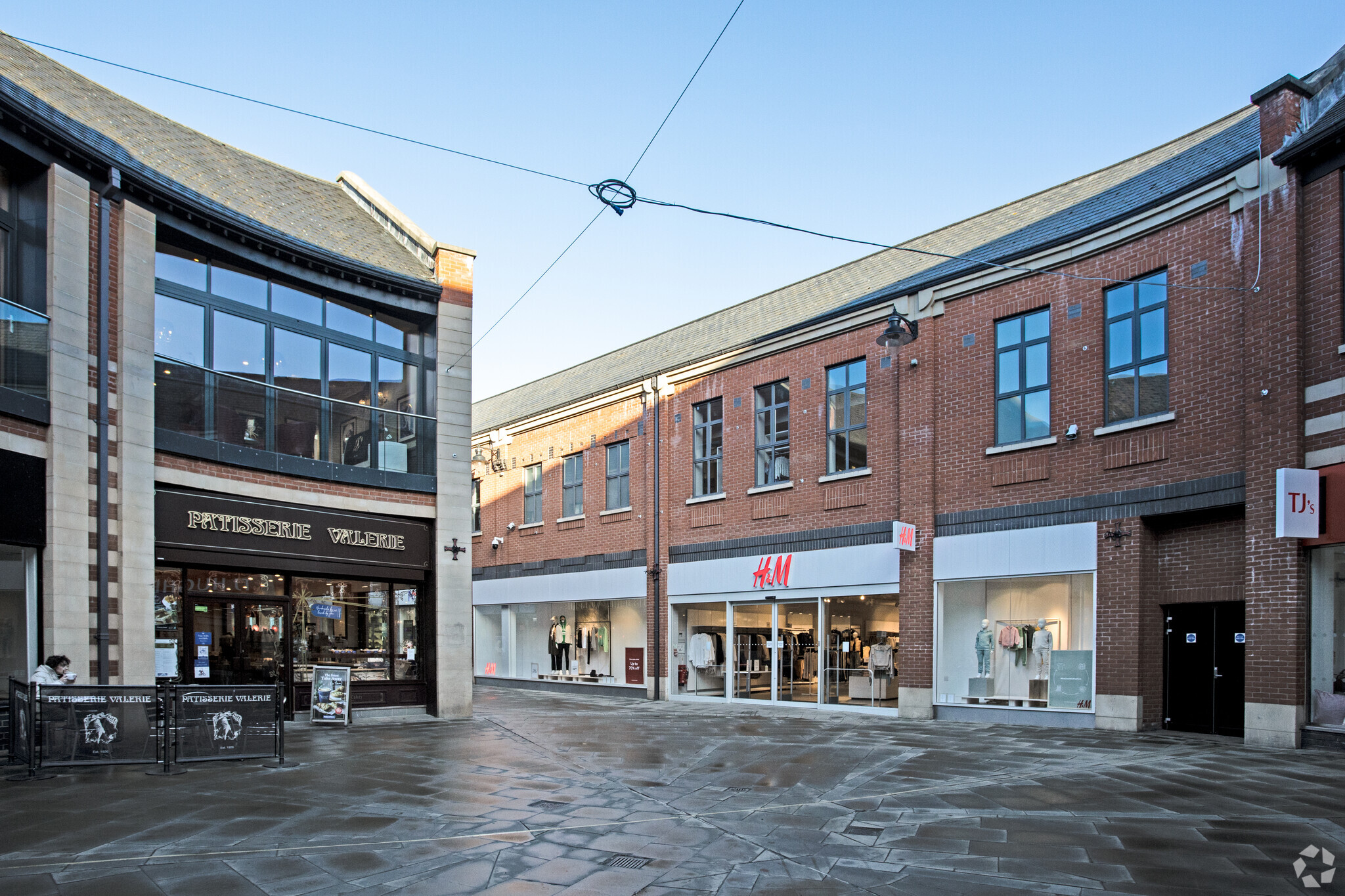 High St, Durham to rent Primary Photo- Image 1 of 4