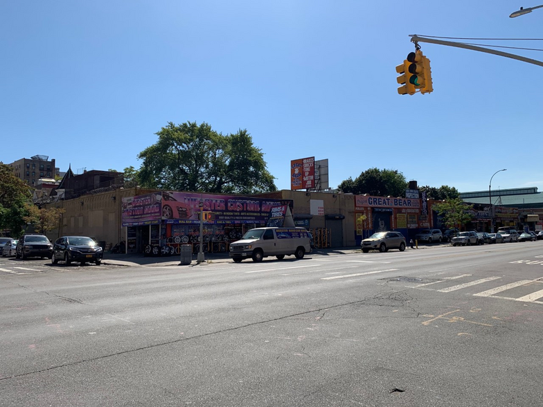 2180 E Webster Ave, Bronx, NY for rent - Building Photo - Image 1 of 3