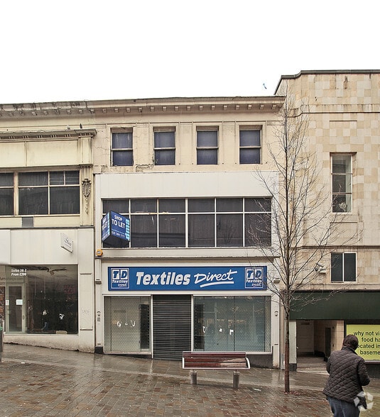 26 Darley St, Bradford to rent - Building Photo - Image 2 of 3