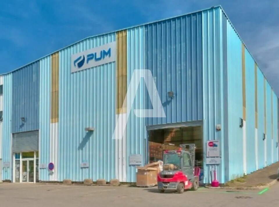 Office in Chilly-Mazarin to rent Building Photo- Image 1 of 7