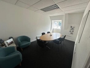 109 Eastham Village Rd, Wirral to rent Interior Photo- Image 1 of 8