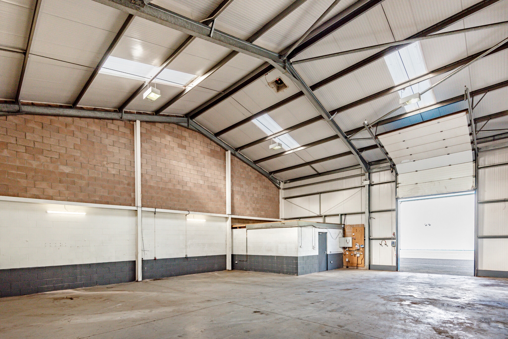 Faraday Rd, Glenrothes to rent Interior Photo- Image 1 of 3