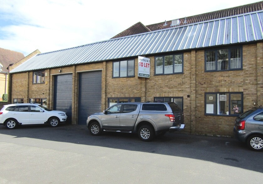 Priory St, Hertford to rent - Primary Photo - Image 1 of 2