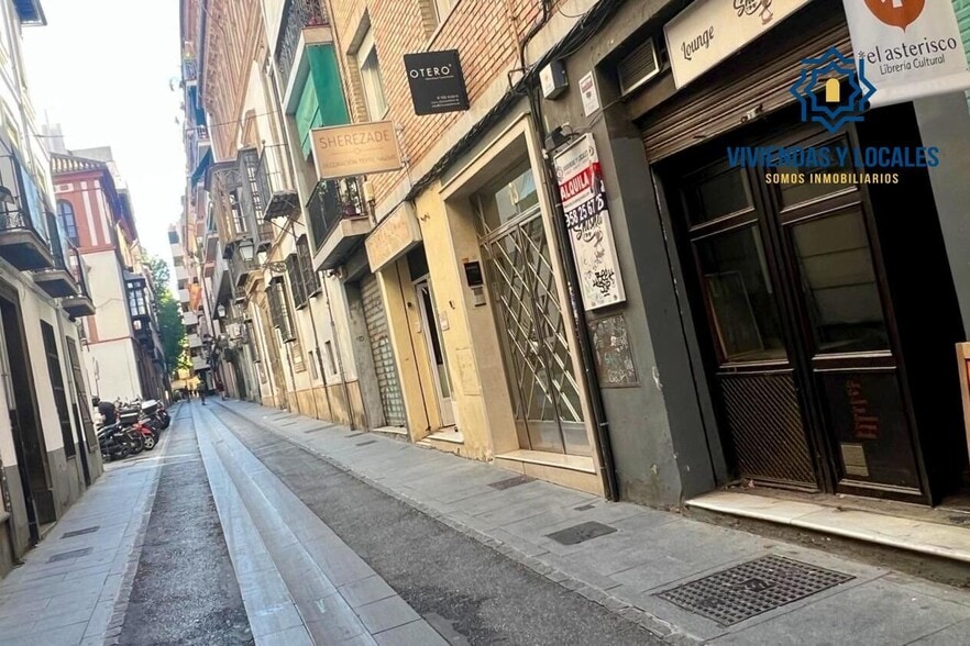 Retail in Granada, Granada to rent - Building Photo - Image 2 of 17