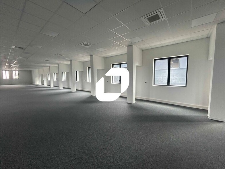 Office in Argenteuil to rent - Interior Photo - Image 3 of 18