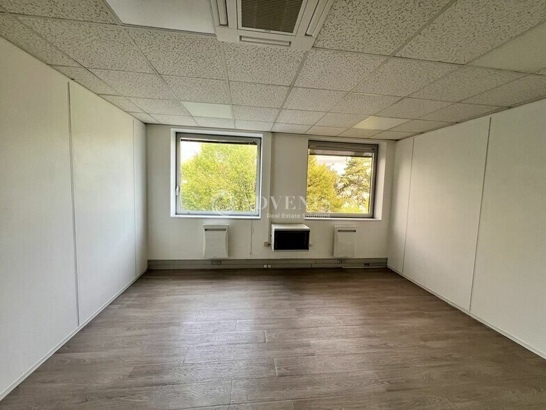 15 Avenue Fernand Chatelain, Éragny to rent - Interior Photo - Image 3 of 4