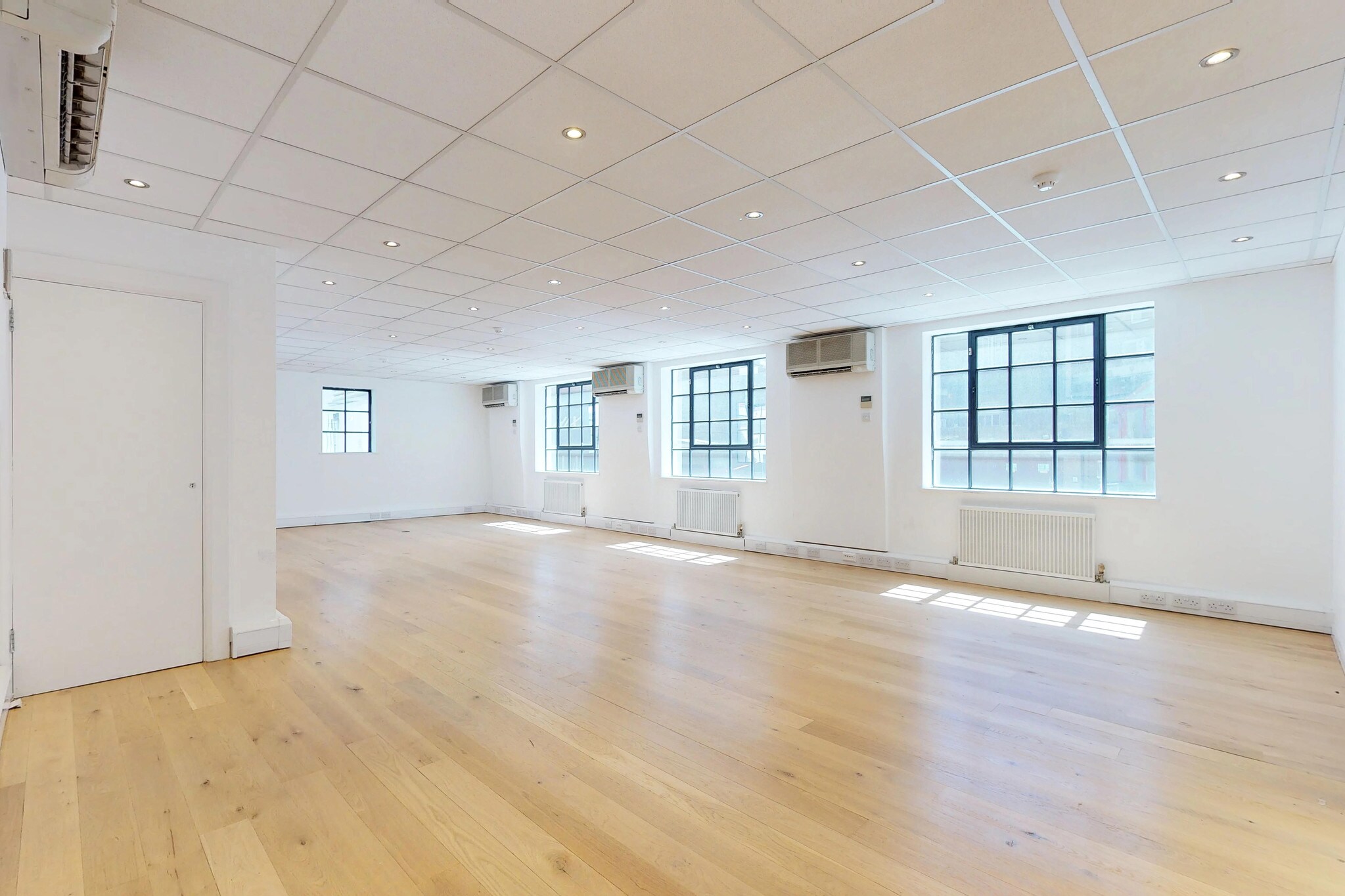 2-6 Greenhills Rents, London for sale Interior Photo- Image 1 of 1
