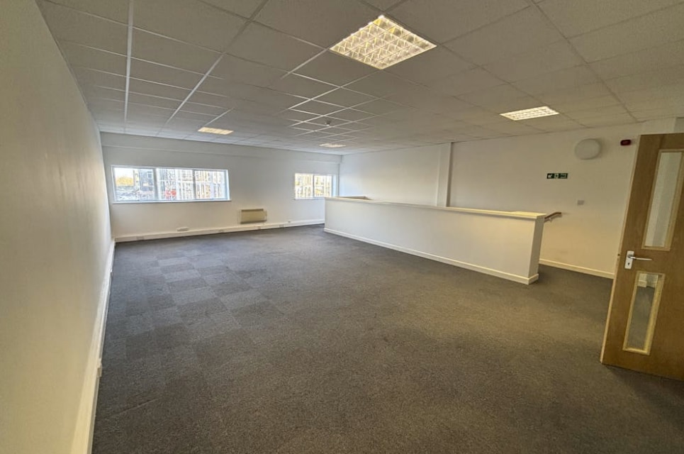 Downsview Rd, Wantage, OXF OX12 9FA - Unit 3 - - Interior Photo - Image 2 of 5