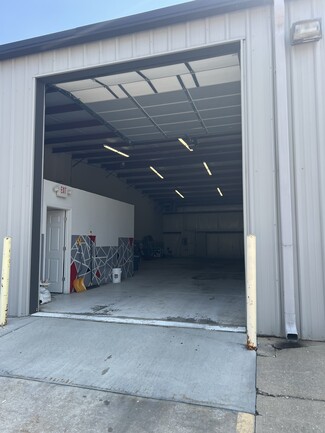 More details for 213-217 N Jackson St, Papillion, NE - Light Industrial for Rent