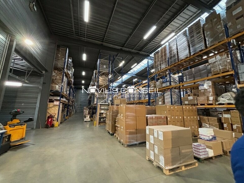Industrial in Quint-Fonsegrives to rent - Interior Photo - Image 2 of 4