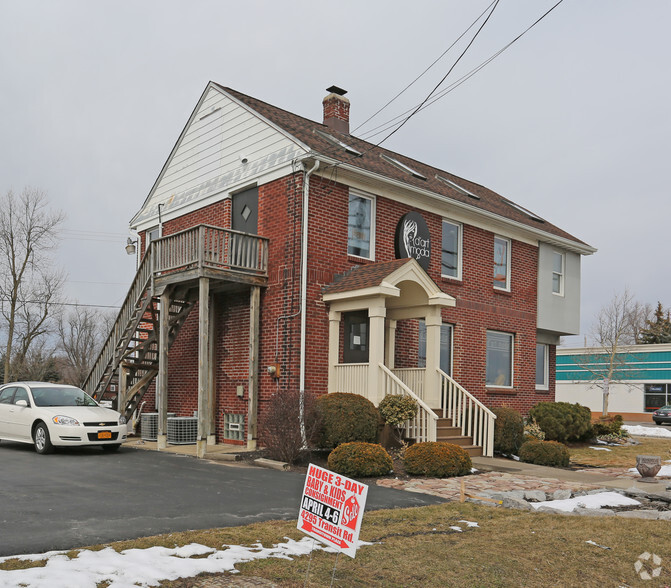 7032 Transit Rd, Buffalo, NY for sale - Primary Photo - Image 1 of 1