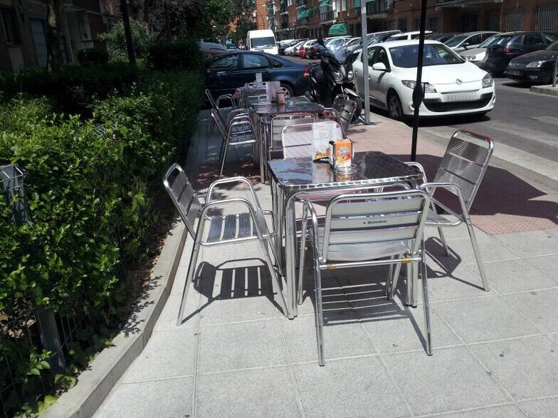 Retail in Móstoles, Madrid to rent - Building Photo - Image 2 of 2