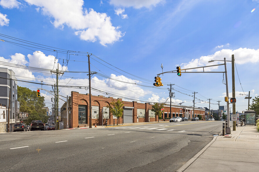 5620 John F. Kennedy Blvd W, West New York, NJ for rent - Building Photo - Image 1 of 3