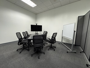 1120 Curran St NW, Atlanta, GA to rent Interior Photo- Image 2 of 7