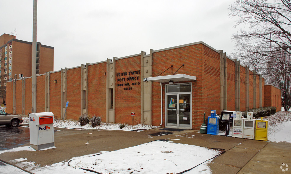 214 N 4th St, Ironton, OH for rent - Primary Photo - Image 1 of 3