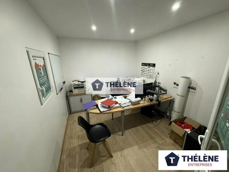 Light Industrial in Mauguio to rent - Interior Photo - Image 3 of 8