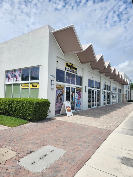 20080 W Dixie Hwy, Miami, FL for rent - Building Photo - Image 1 of 9