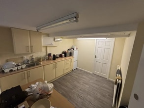 130-132 Manchester Rd, Bolton to rent Interior Photo- Image 1 of 4