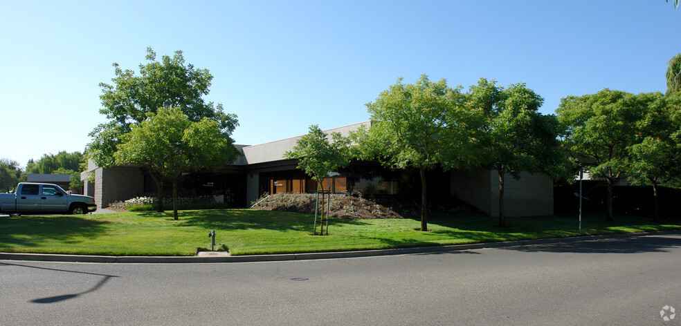 131 Stony Cir, Santa Rosa, CA for rent - Building Photo - Image 3 of 13