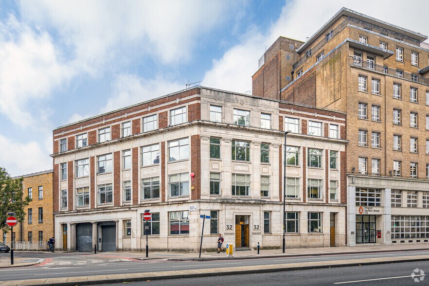 32 Vauxhall Bridge Rd, London for rent - Building Photo - Image 2 of 3