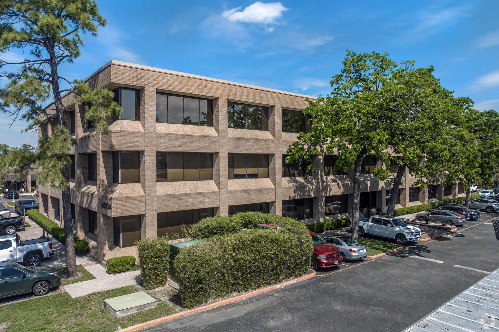 8554 Katy Fwy, Houston, TX to rent Building Photo- Image 1 of 69