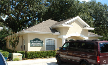 3250-3258 Cove Bend Dr, Lutz, FL for rent Building Photo- Image 1 of 15