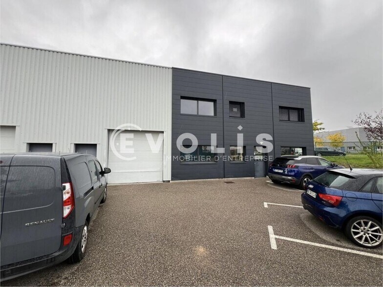 Light Industrial in Fleurieux Sur L Arbresle for sale - Building Photo - Image 1 of 7