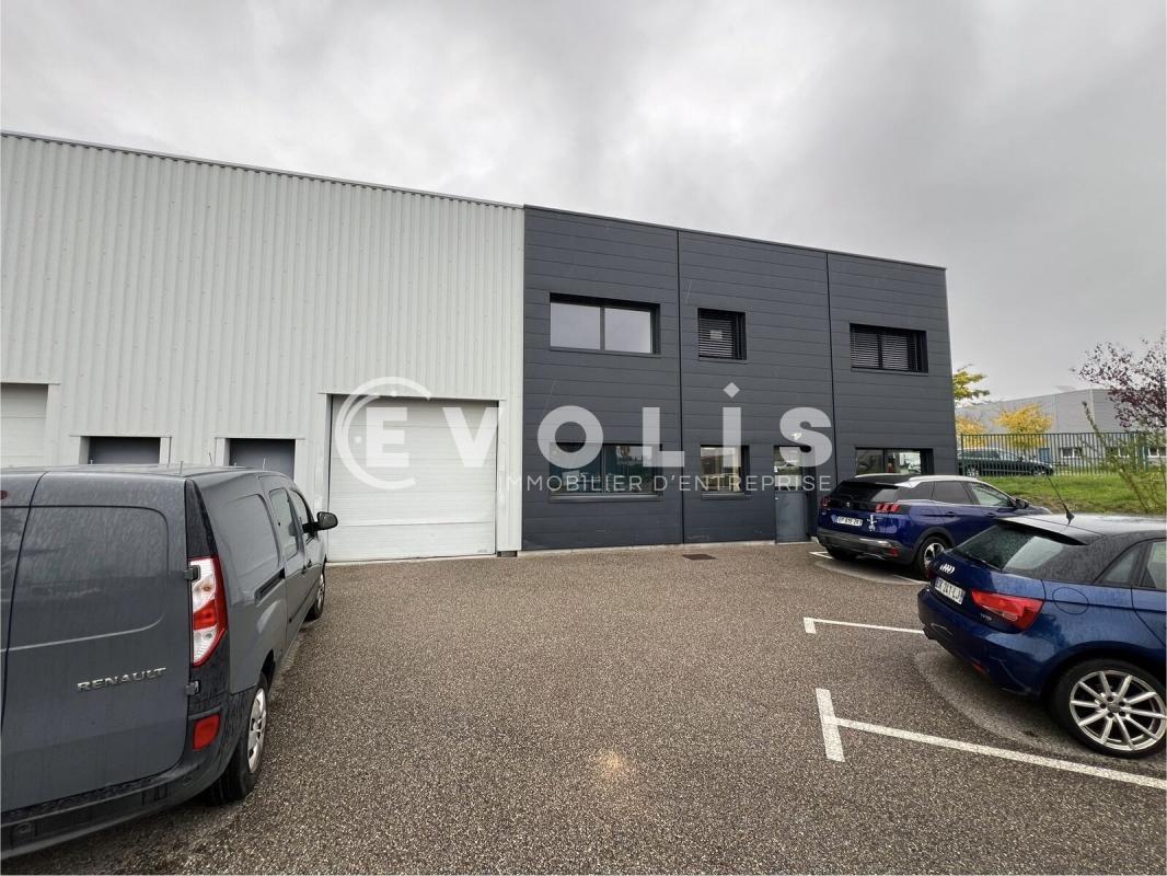 Light Industrial in Fleurieux Sur L Arbresle for sale Building Photo- Image 1 of 8