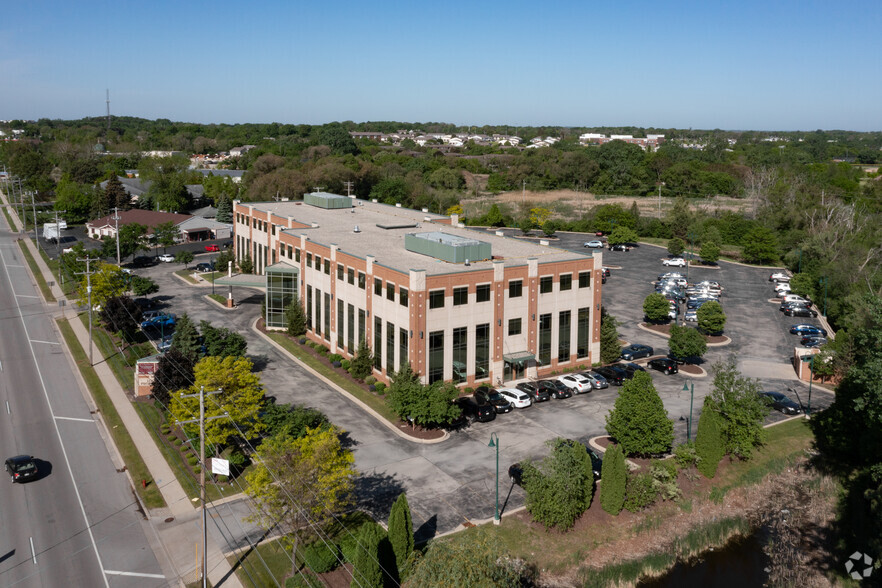 4600 W Loomis Rd, Greenfield, WI for sale - Building Photo - Image 3 of 19