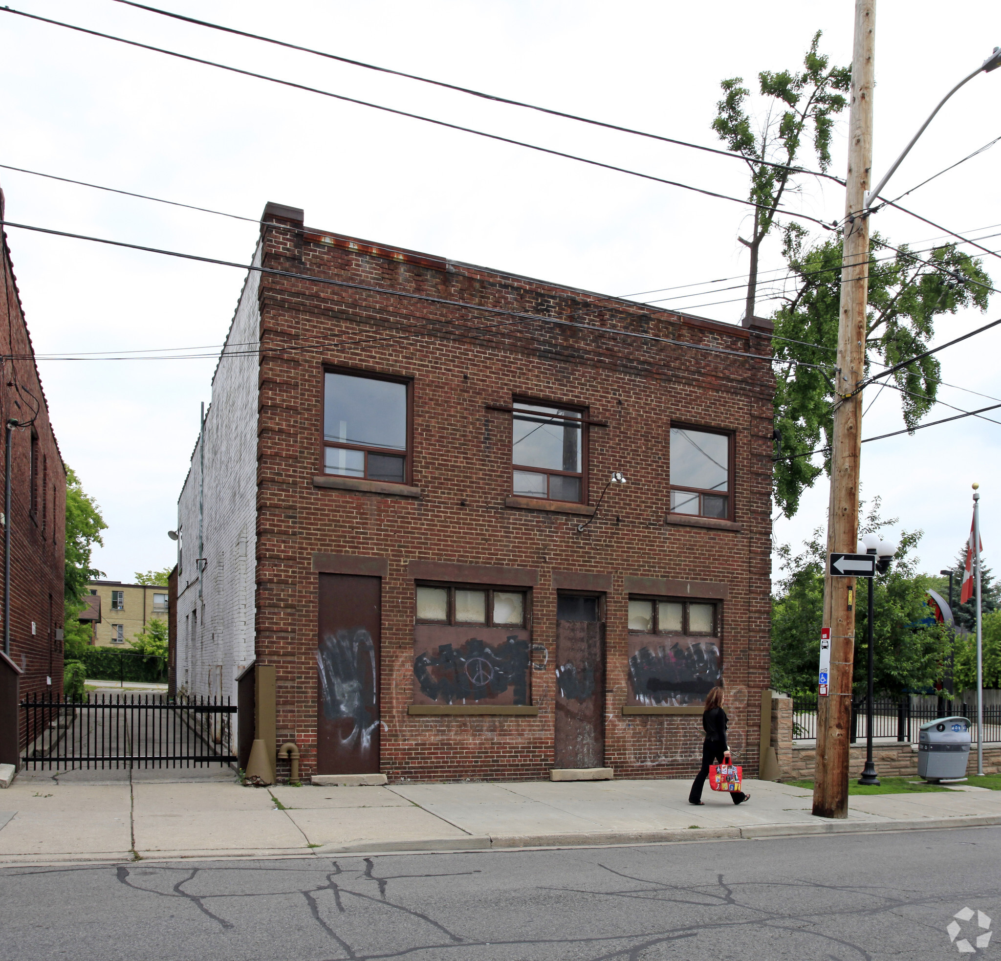 Retail in Toronto, ON for sale Primary Photo- Image 1 of 1