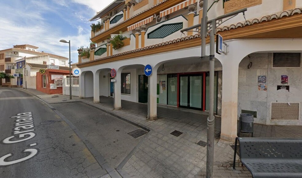 Calle Granada, 15, Huétor Vega, Granada for sale - Building Photo - Image 3 of 5