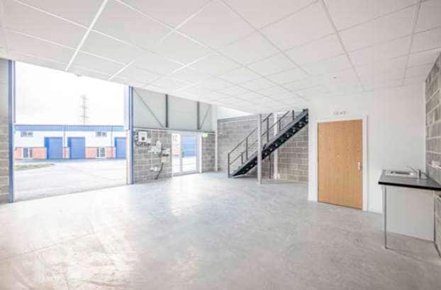 198-202 Broomhill Rd, Bristol, BST BS4 4TP - Unit 2 - - Interior Photo - Image 1 of 3