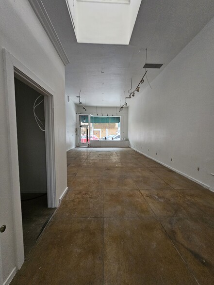 995 E Green St, Pasadena, CA for rent - Building Photo - Image 3 of 11