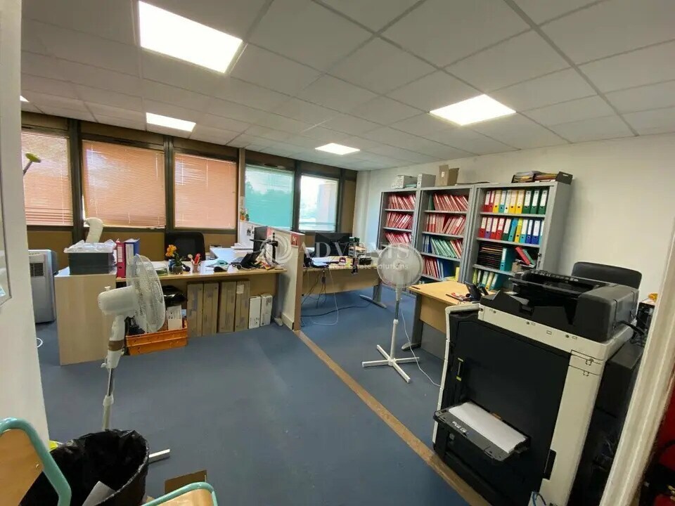 Vente Bureaux 316 m² - Photo 1