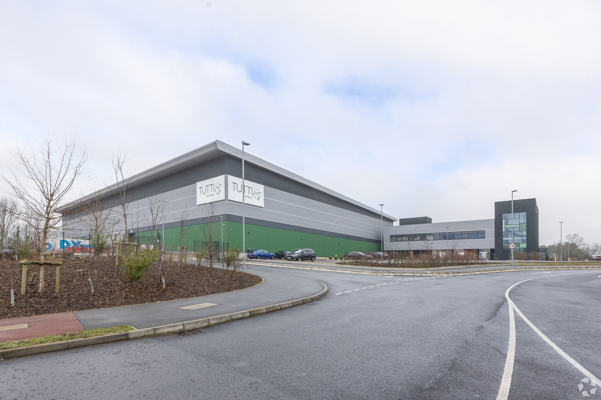 The Midway, Milton Keynes to rent Primary Photo- Image 1 of 4