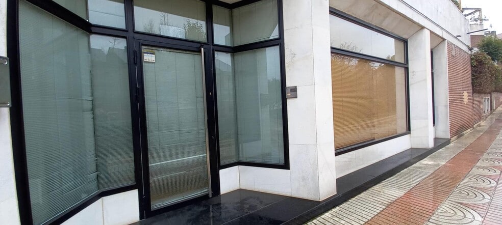 Office / Retail in Pozuelo de Alarcón, Madrid to rent - Building Photo - Image 1 of 5