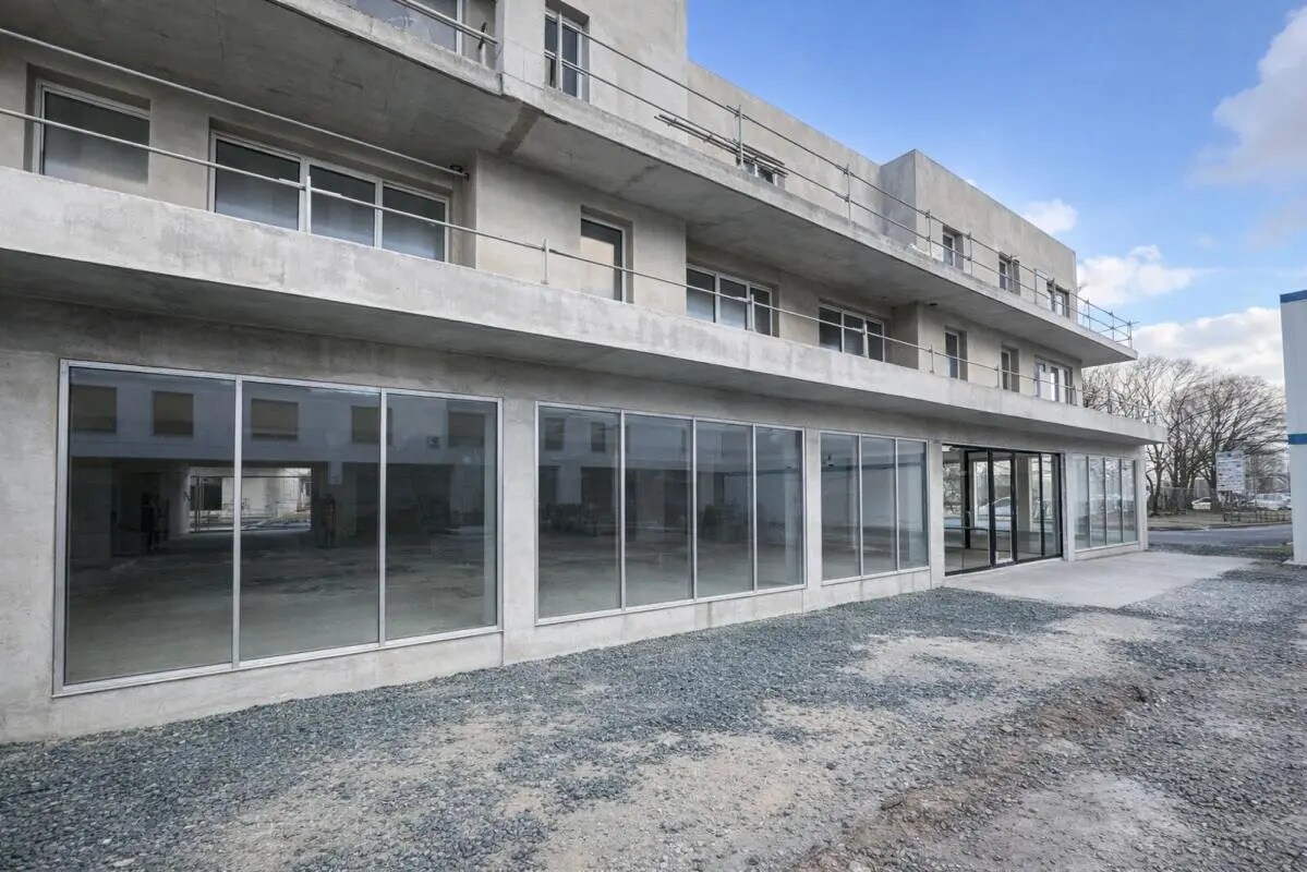 Retail in Nantes for sale Building Photo- Image 1 of 5