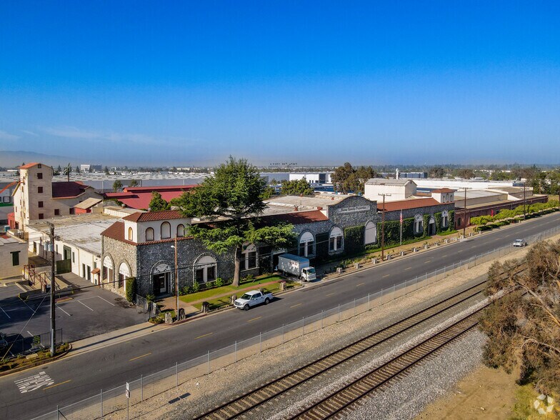 10013 8th St, Rancho Cucamonga, CA for rent - Building Photo - Image 1 of 13