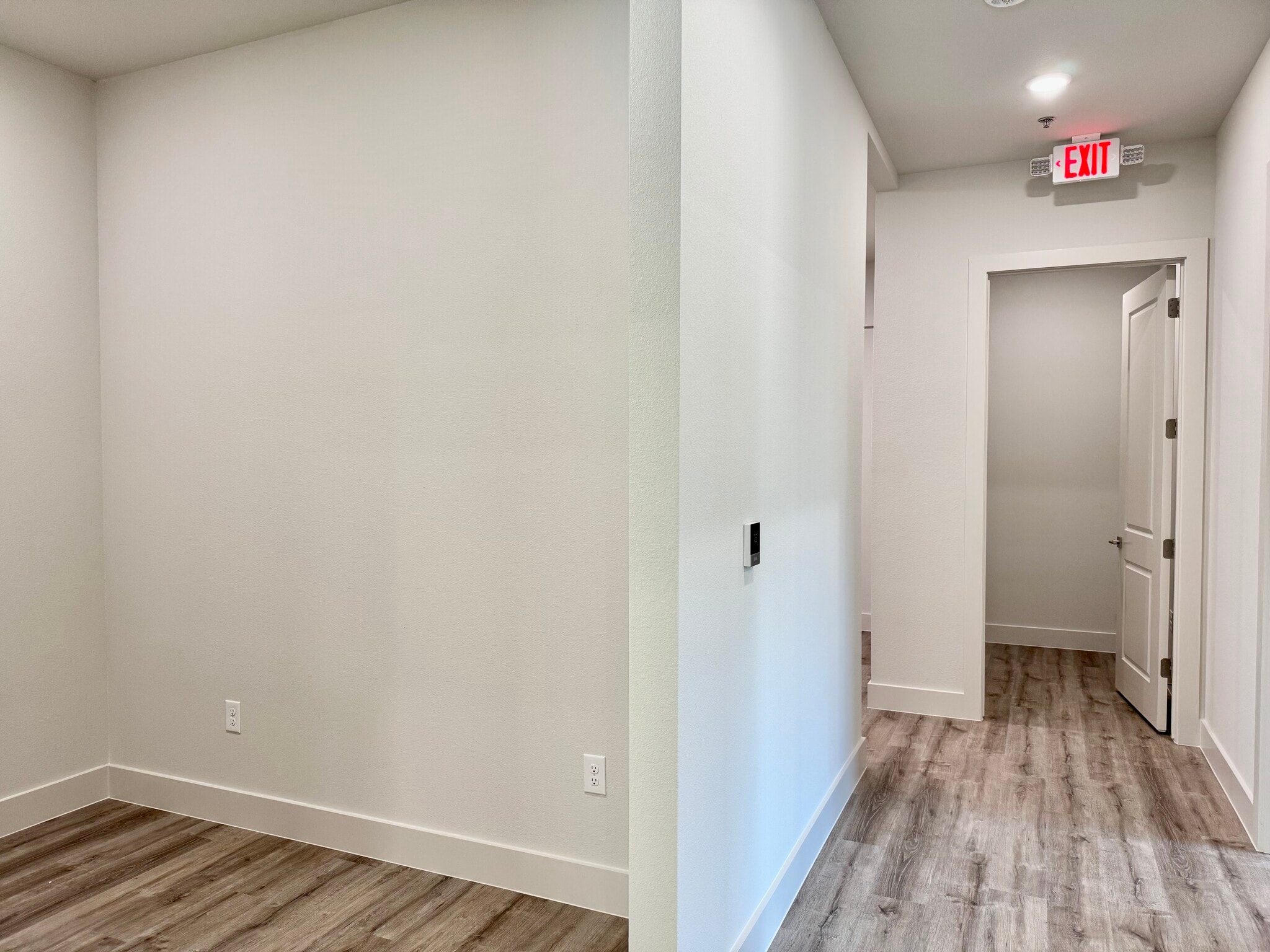 3411 Cross Timbers Rd, Flower Mound, TX to rent Interior Photo- Image 1 of 7