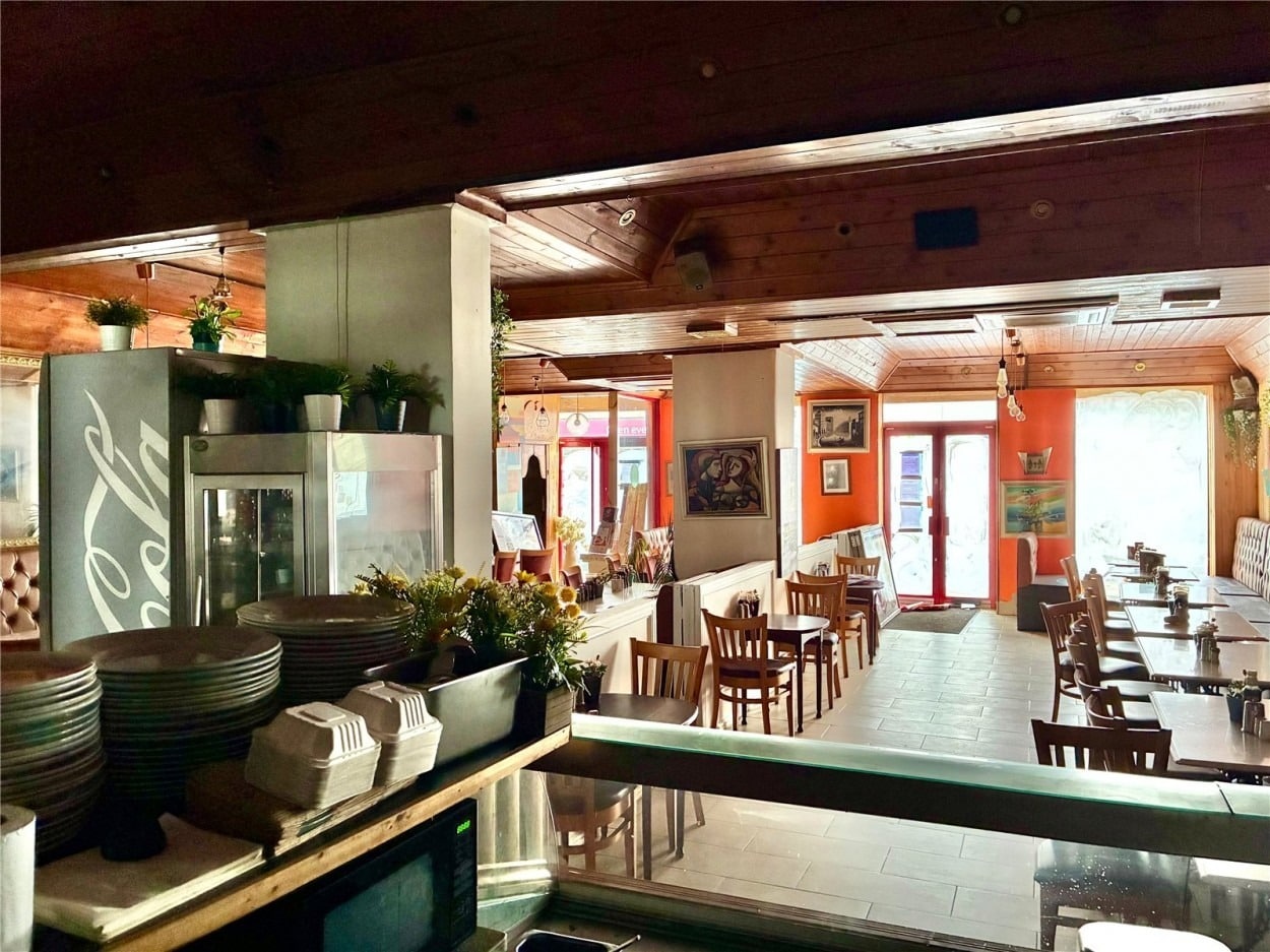 523-525 Bristol Rd, Birmingham to rent Interior Photo- Image 1 of 4