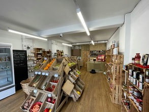 341-345 Lymington Rd, Christchurch to rent Interior Photo- Image 1 of 3