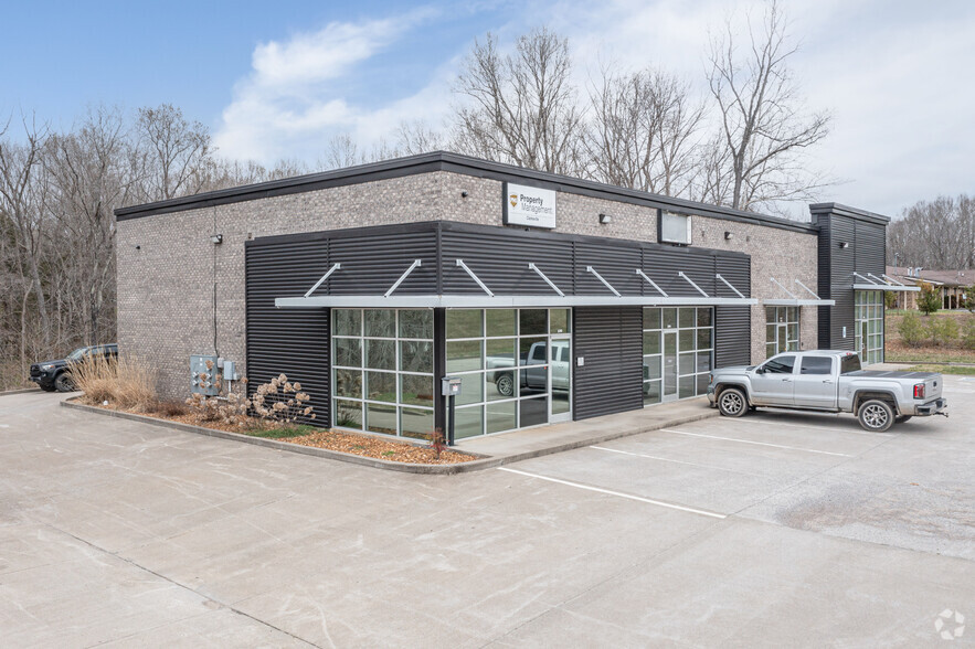 2421 Highway 41a Byp, Clarksville, TN for sale - Building Photo - Image 1 of 1