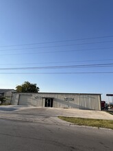 118 Trade Center Dr, New Braunfels, TX for rent Building Photo- Image 2 of 12