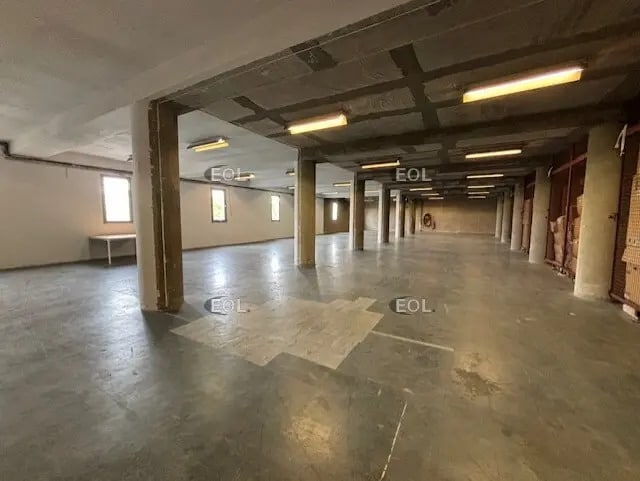 Light Industrial in Wissous to rent - Interior Photo - Image 2 of 6