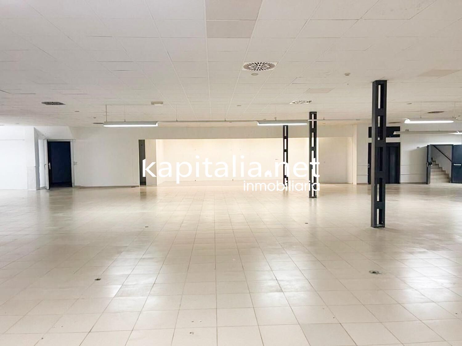 Retail in Ontinyent, Valencia to rent Building Photo- Image 1 of 8