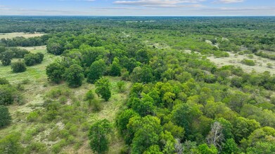 689 Chamberlin Rd, Dale, TX for sale Primary Photo- Image 1 of 27