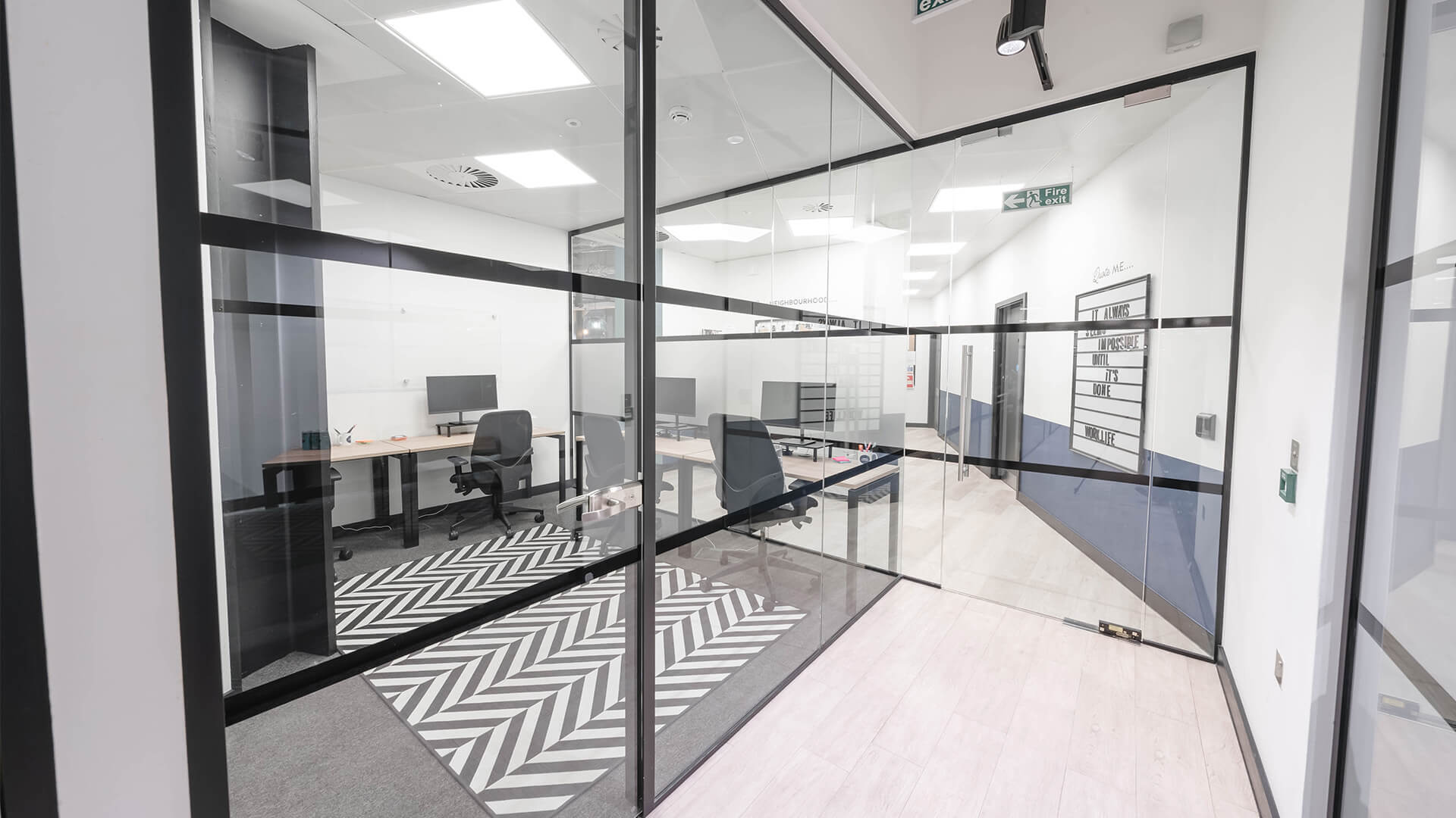 13 Hawley Crescent, London to rent Interior Photo- Image 1 of 5