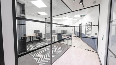 13 Hawley Crescent, London to rent Interior Photo- Image 1 of 5