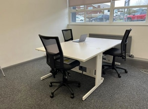 Wilbury Way, Hitchin to rent Interior Photo- Image 1 of 2