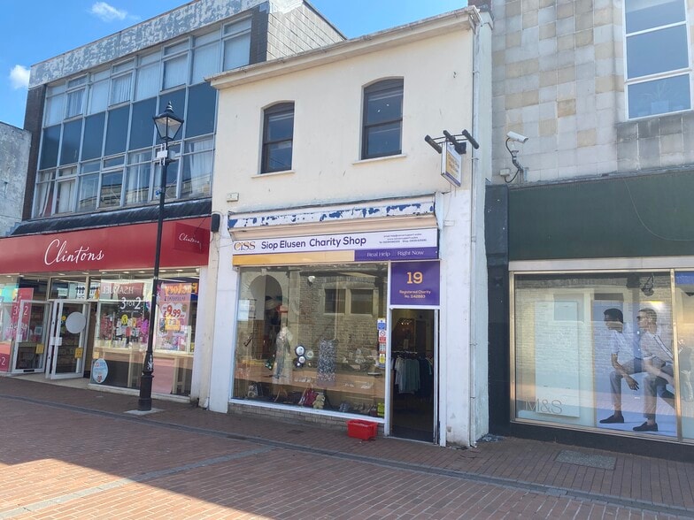 19 Green St, Neath for sale - Building Photo - Image 1 of 1
